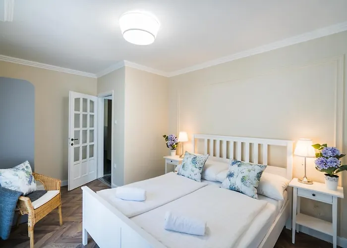 Csenge Lägenhet Siófok