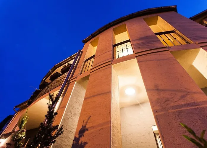 森格别墅酒店 *