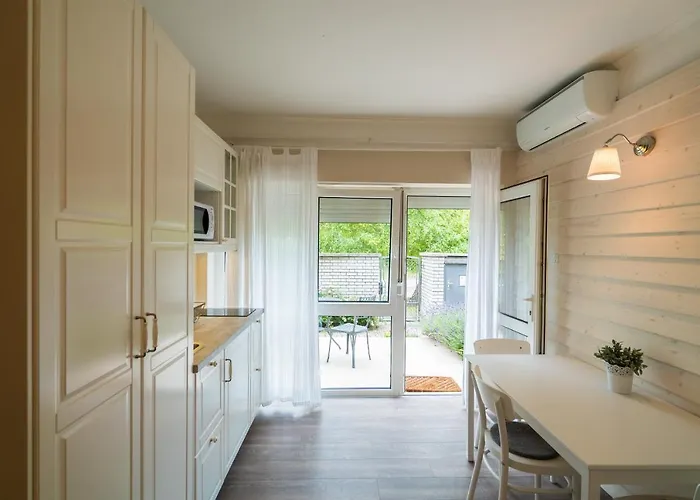 Csenge Lägenhet Siófok